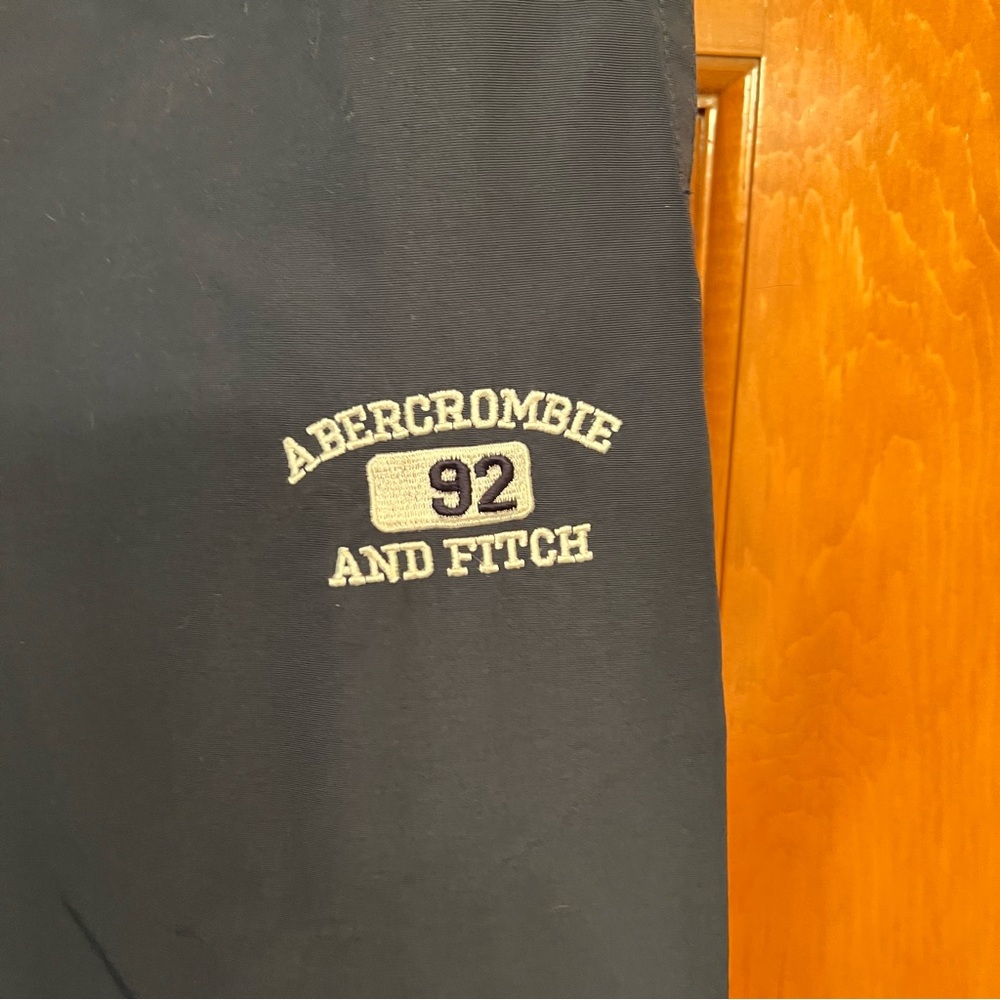 Abercrombie & Fitch pants - Picture 7 of 11